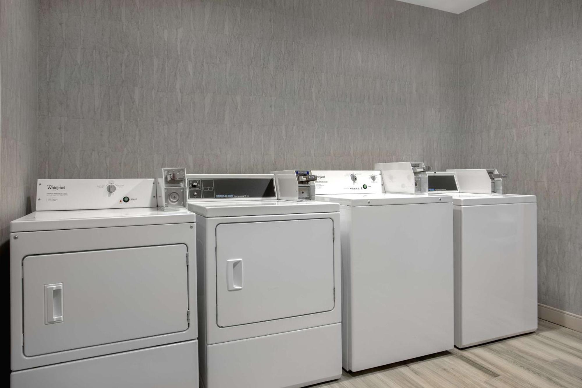 Home2 Suites By Hilton Omaha West Exteriör bild
